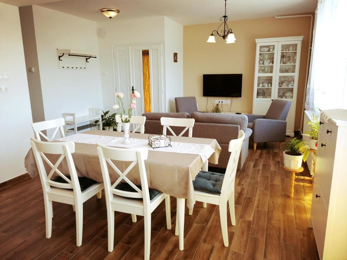 Elisoria Apartments 체르젝토마 외부 사진