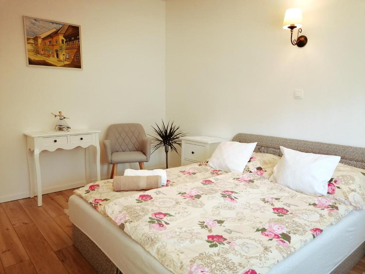 Elisoria Apartments 체르젝토마 외부 사진