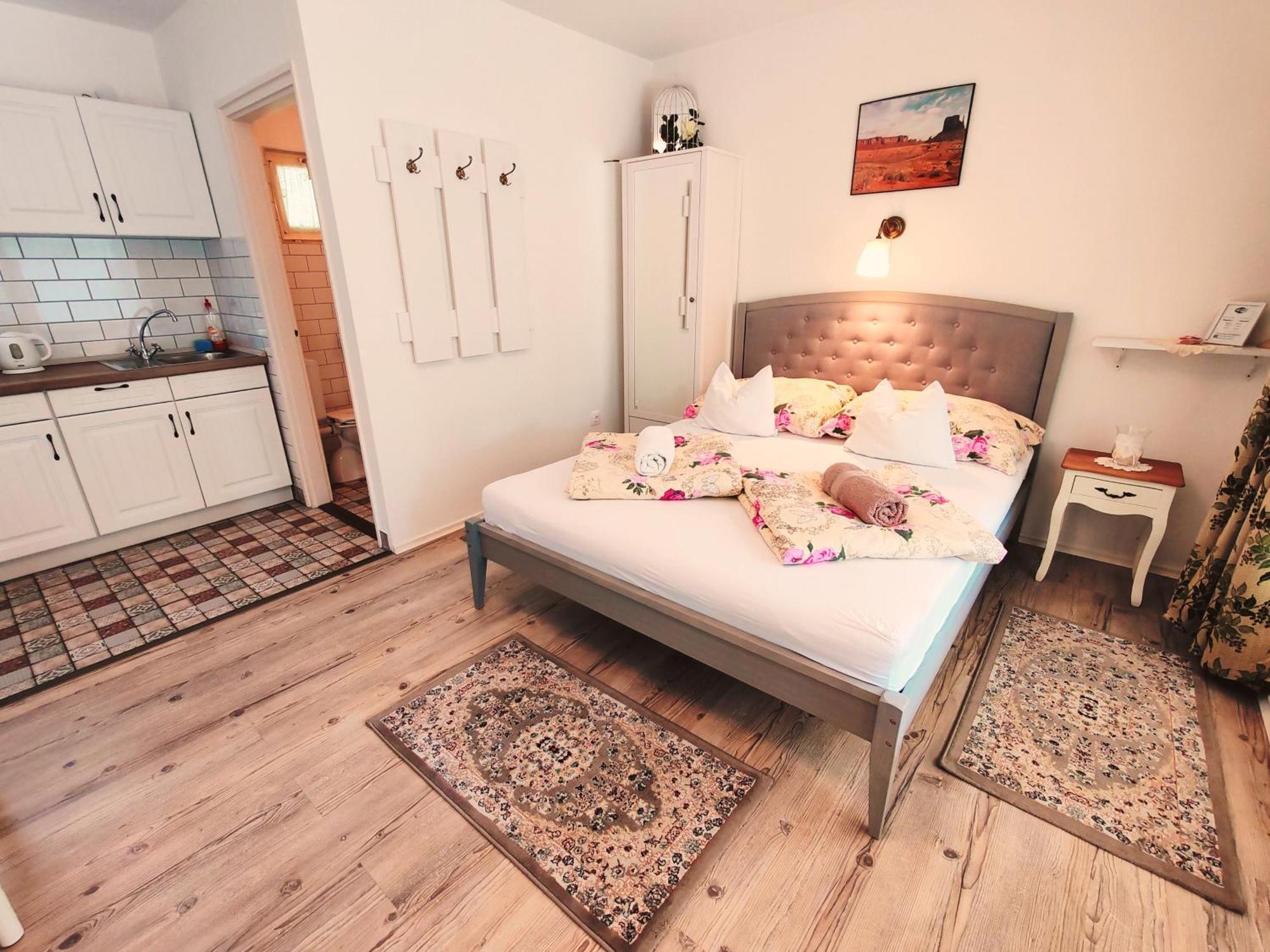Elisoria Apartments 체르젝토마 외부 사진