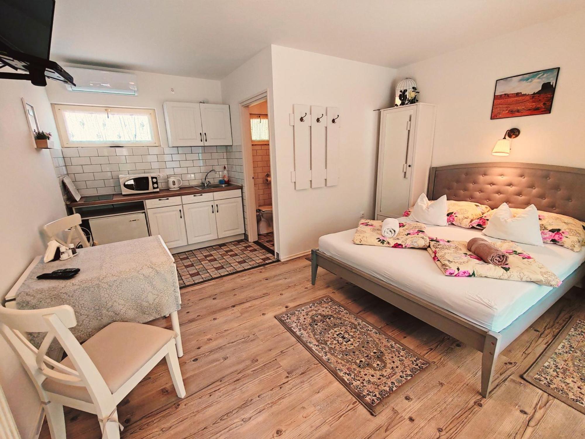 Elisoria Apartments 체르젝토마 외부 사진